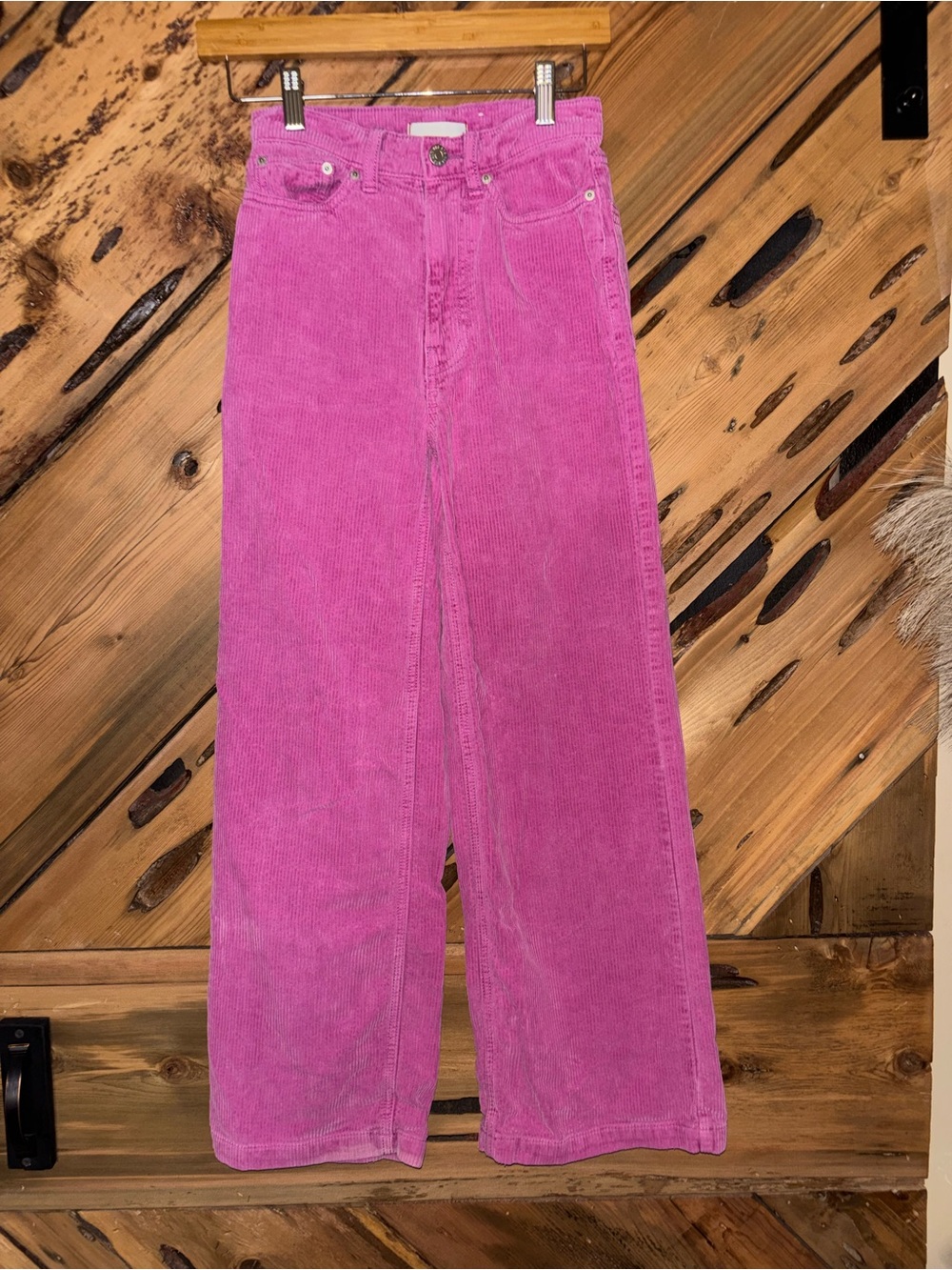 BDG Wide-Leg High-Rise Jeans in Vivid Pink